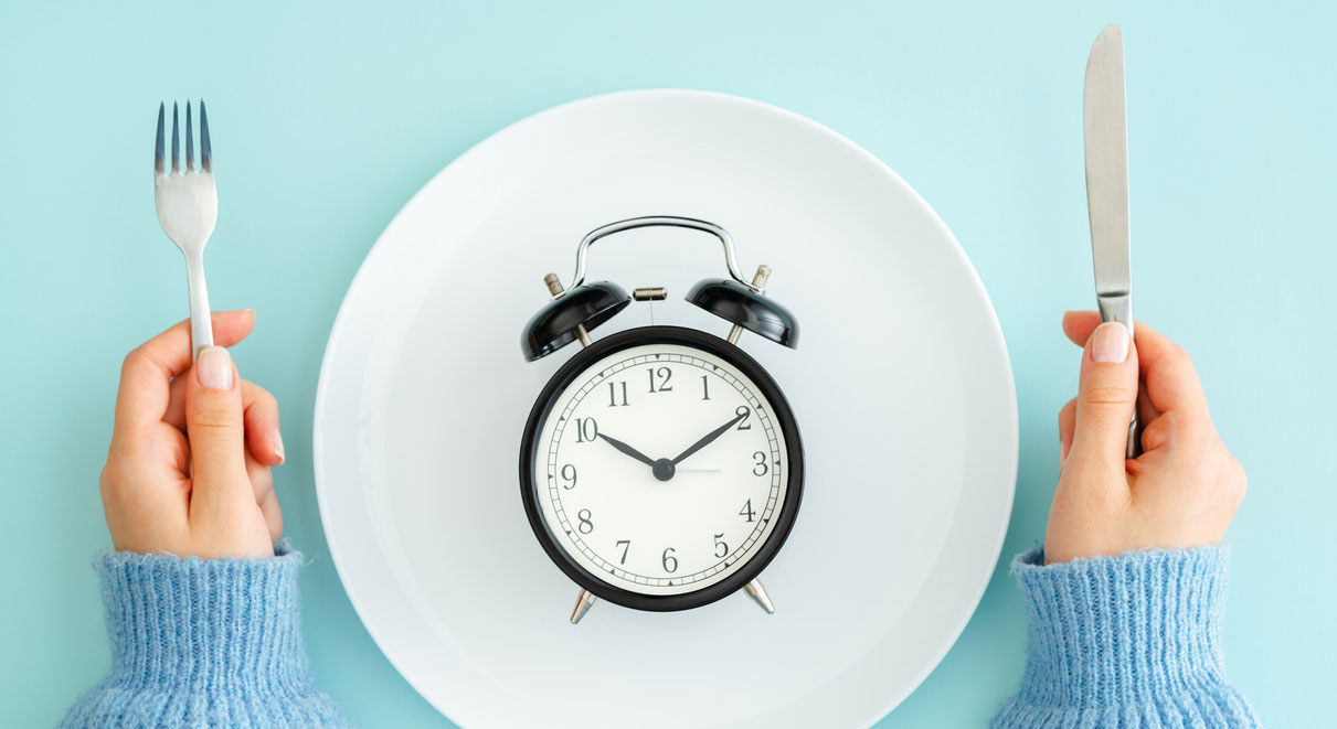 What Are the Pros and Cons of Intermittent Fasting? | Mass General Brigham